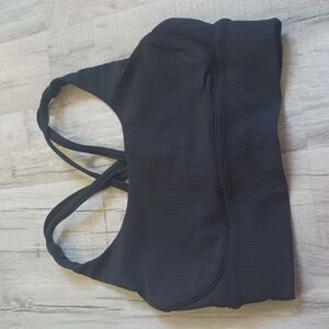 Lululemon black size 6/8 long line ribbed medium support sports bra